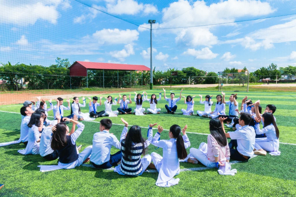 UAE School Uniform Rules Enforce No Makeup Policy 2 UAE School Uniform Rules