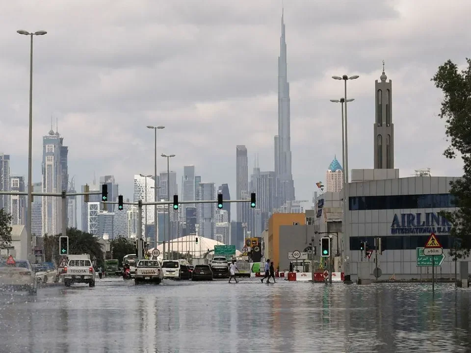UAE weather alert: Sweltering Heat of 50°C With Showers Expected Till Sunday 3 uae weather alert